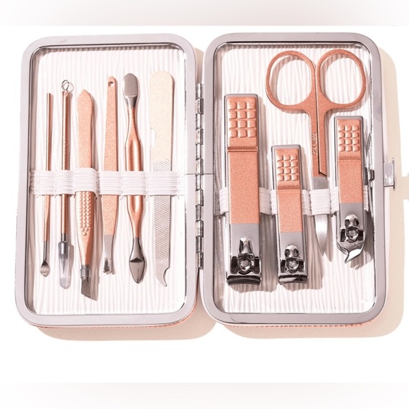 BLOSSOM Manicure Set - Picture 1 of 6